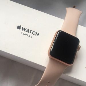 Apple Watch Rose Gold series 3 like new!